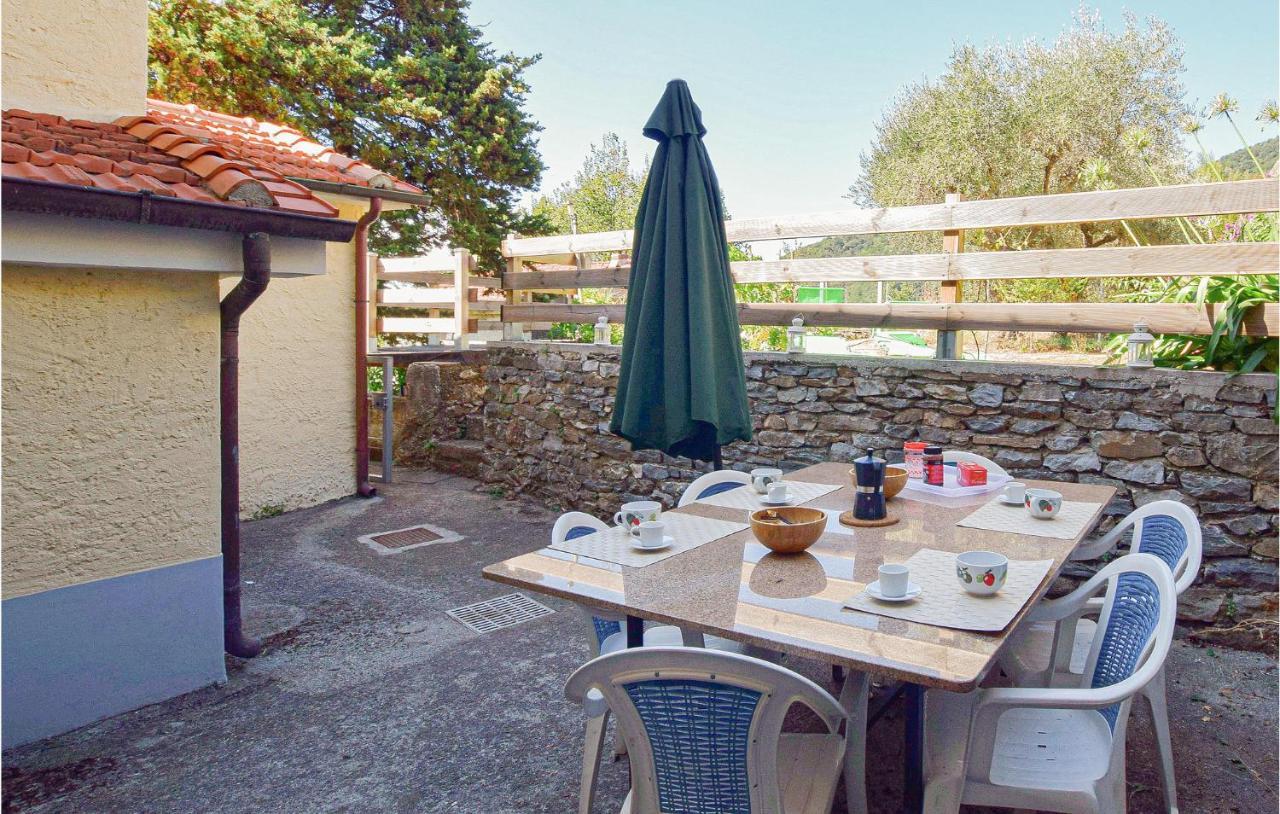 5 Bedroom Amazing Home In Fabbiano Fabbiano  Luaran gambar